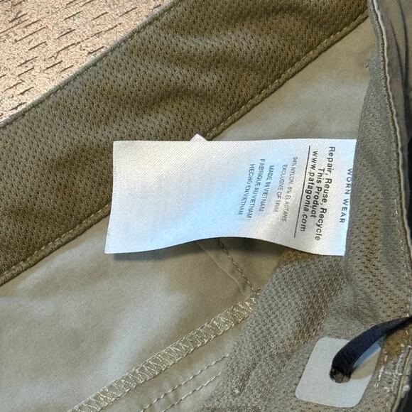 Patagonia Tan Shorts Lightweight Material Size 2 - Picture 4 of 7